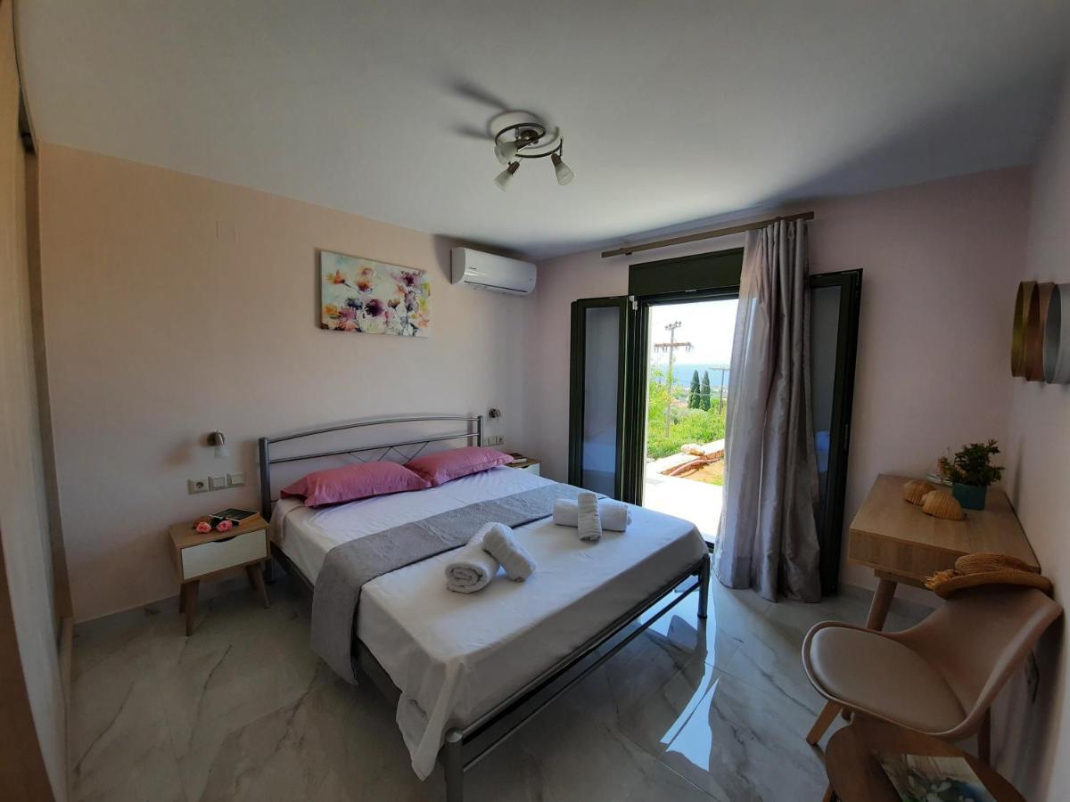 Freesia Grand Sea View Residence Svoronata Ngoại thất bức ảnh