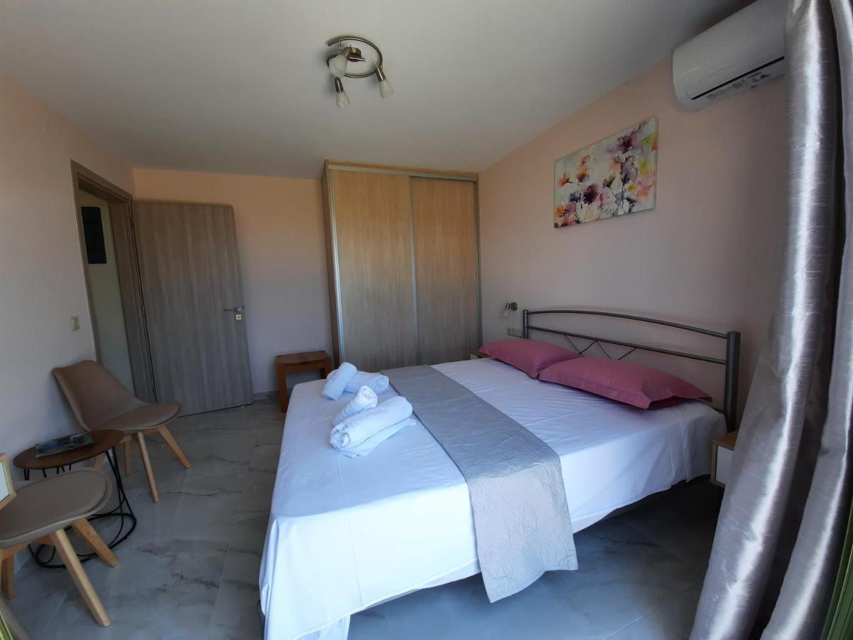 Freesia Grand Sea View Residence Svoronata Ngoại thất bức ảnh