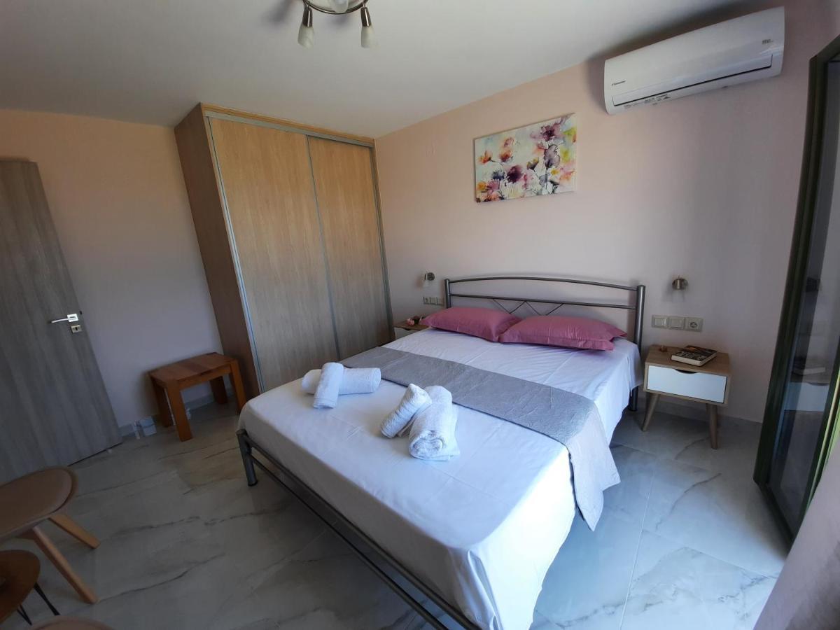 Freesia Grand Sea View Residence Svoronata Ngoại thất bức ảnh