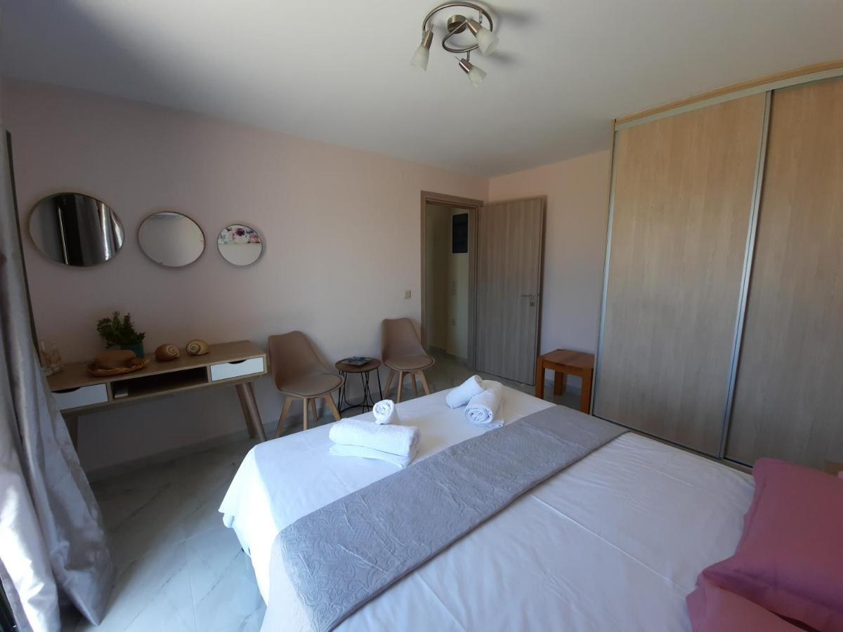 Freesia Grand Sea View Residence Svoronata Ngoại thất bức ảnh