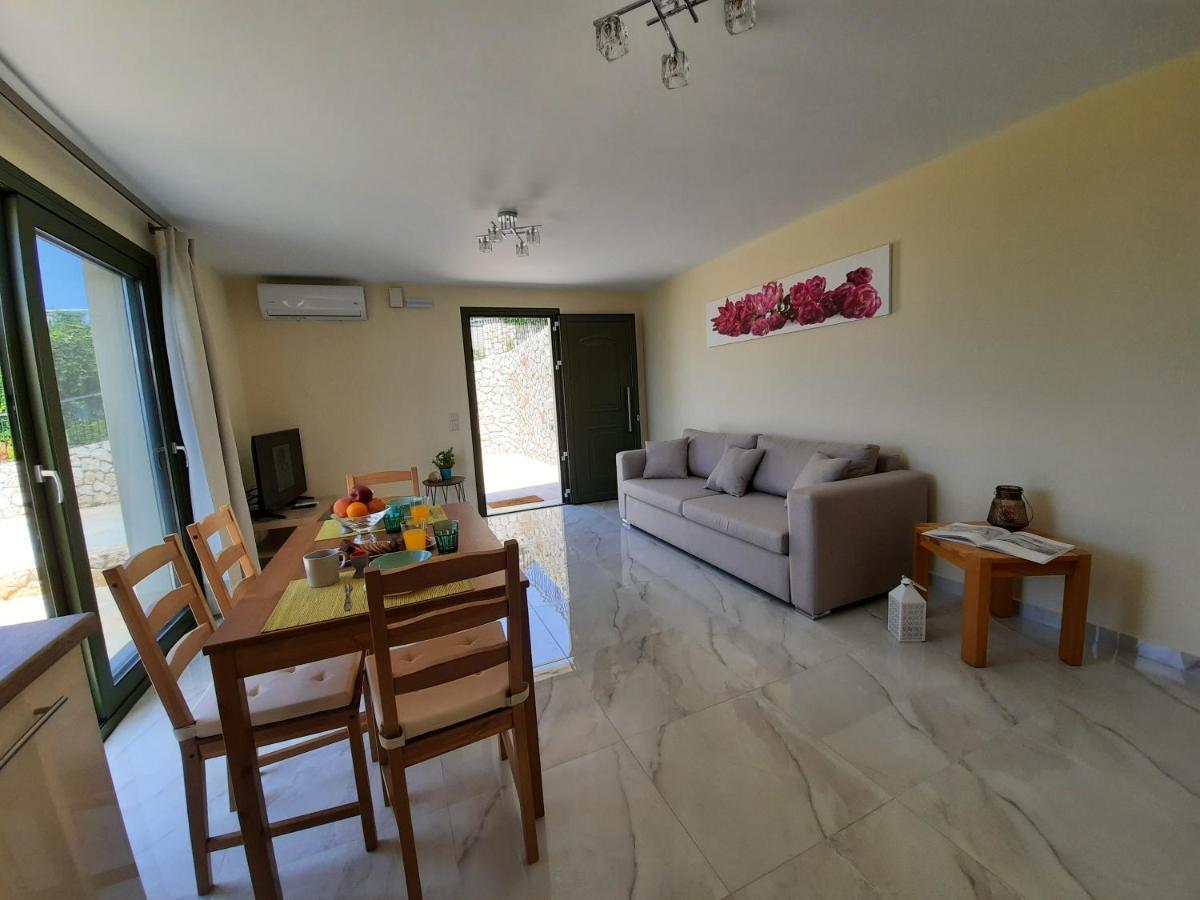 Freesia Grand Sea View Residence Svoronata Ngoại thất bức ảnh